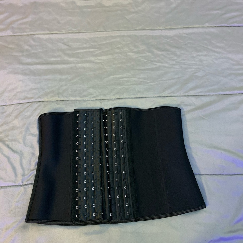 Waist trainer